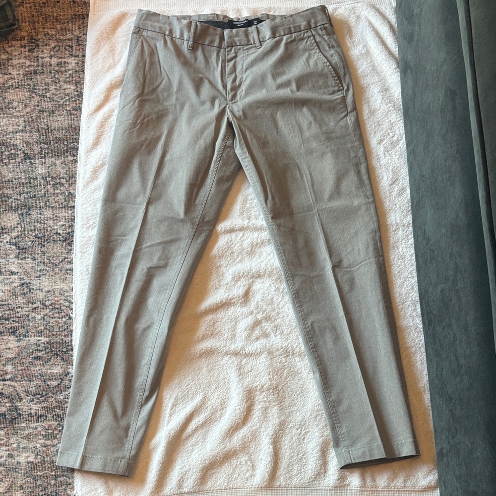 Nordstrom Men's Light Gray Chinos